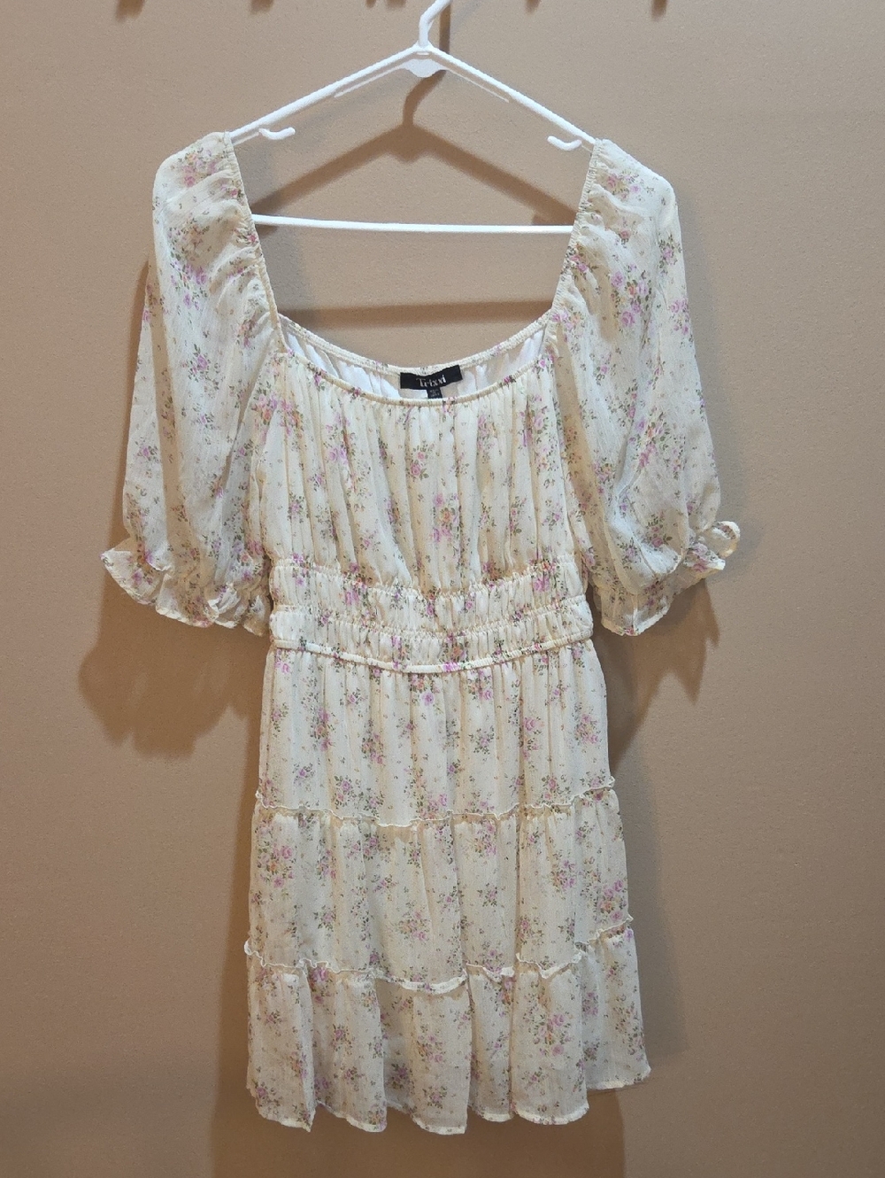 Floral Short Puff-Sleeve Cream Dress